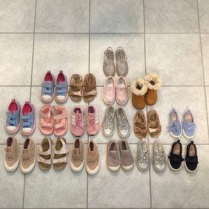 17 pairs of toddler girl shoes Converse Gap Adidas Old Navy Cat & Jack size 5-10